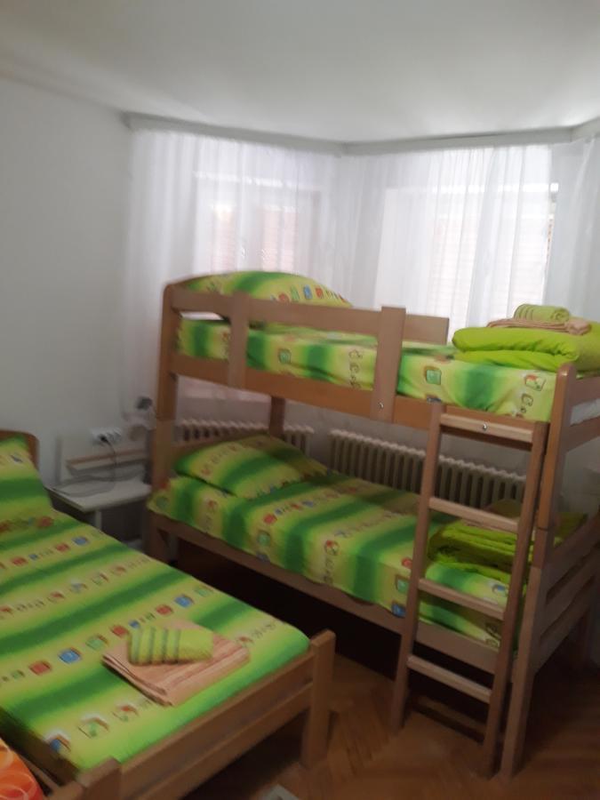 נובי סאד Hostel Corner 021 מראה חיצוני תמונה