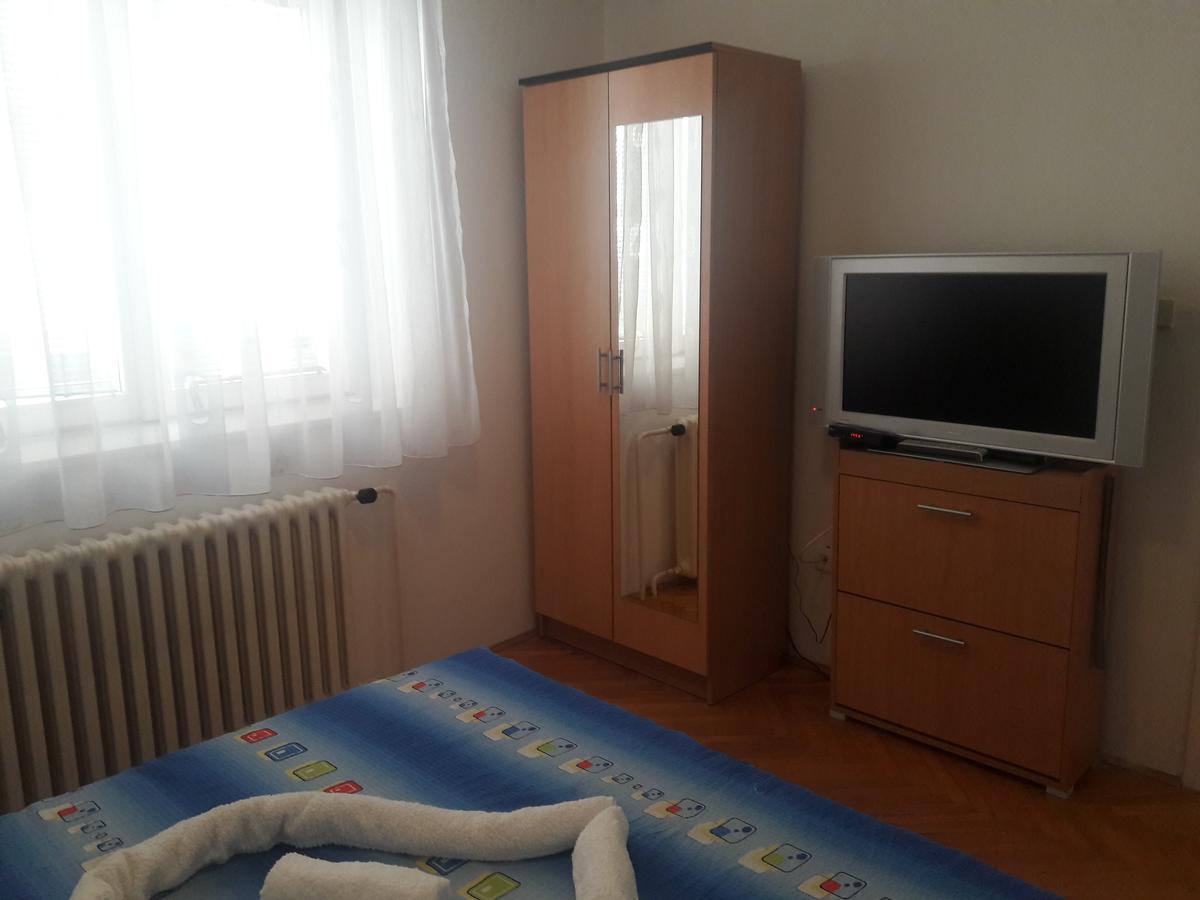 נובי סאד Hostel Corner 021 מראה חיצוני תמונה