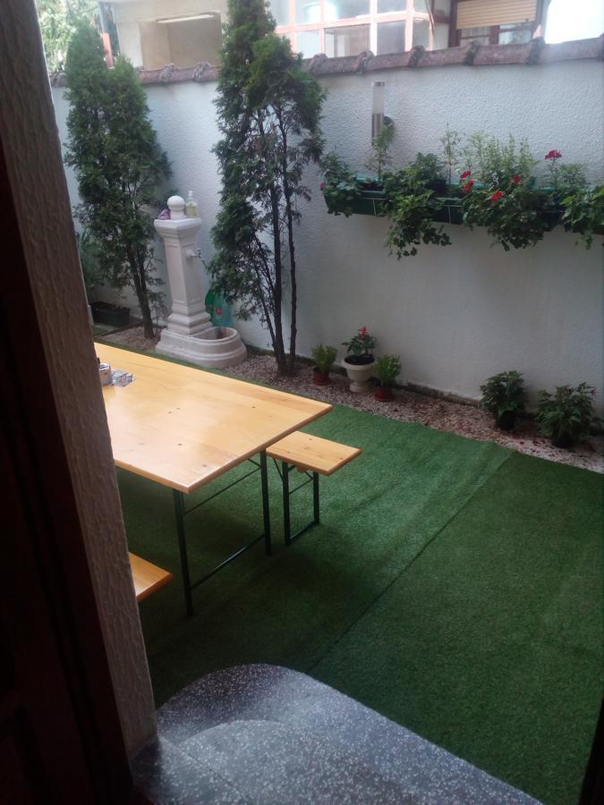 נובי סאד Hostel Corner 021 מראה חיצוני תמונה