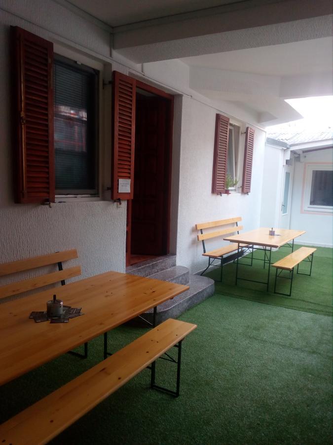 נובי סאד Hostel Corner 021 מראה חיצוני תמונה